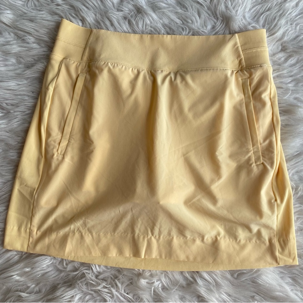 Athleta Brooklyn Skort 16” Lunaria Yellow Women’s Size Medium Athletic Skort